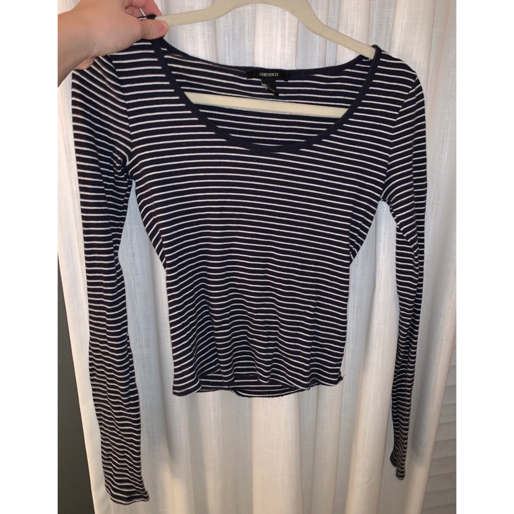 Cropped tight long sleeve